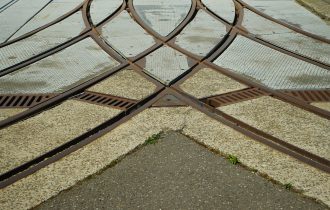 rail tracks merging