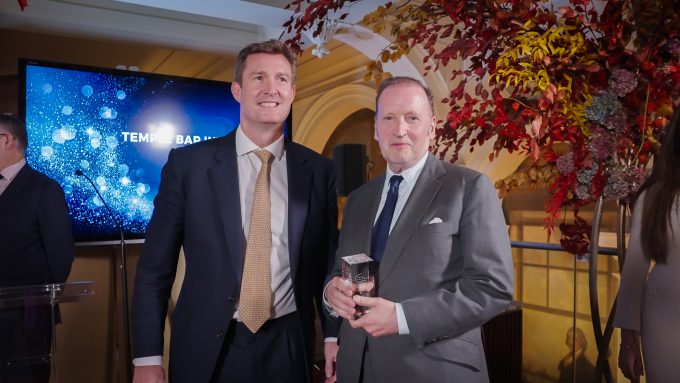 Temple Bar chair Richard Wyatt (right) receives the QuotedData award for Best for UK from Charles Armstrong from Cazenove Capital.